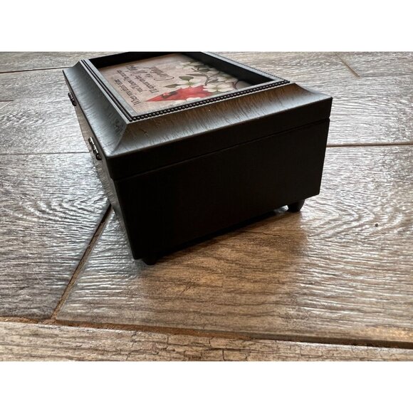 Carson Home Accents Wings of a Cardinal Music Box Memorial Amazing Grace NWT - Picture 3 of 7